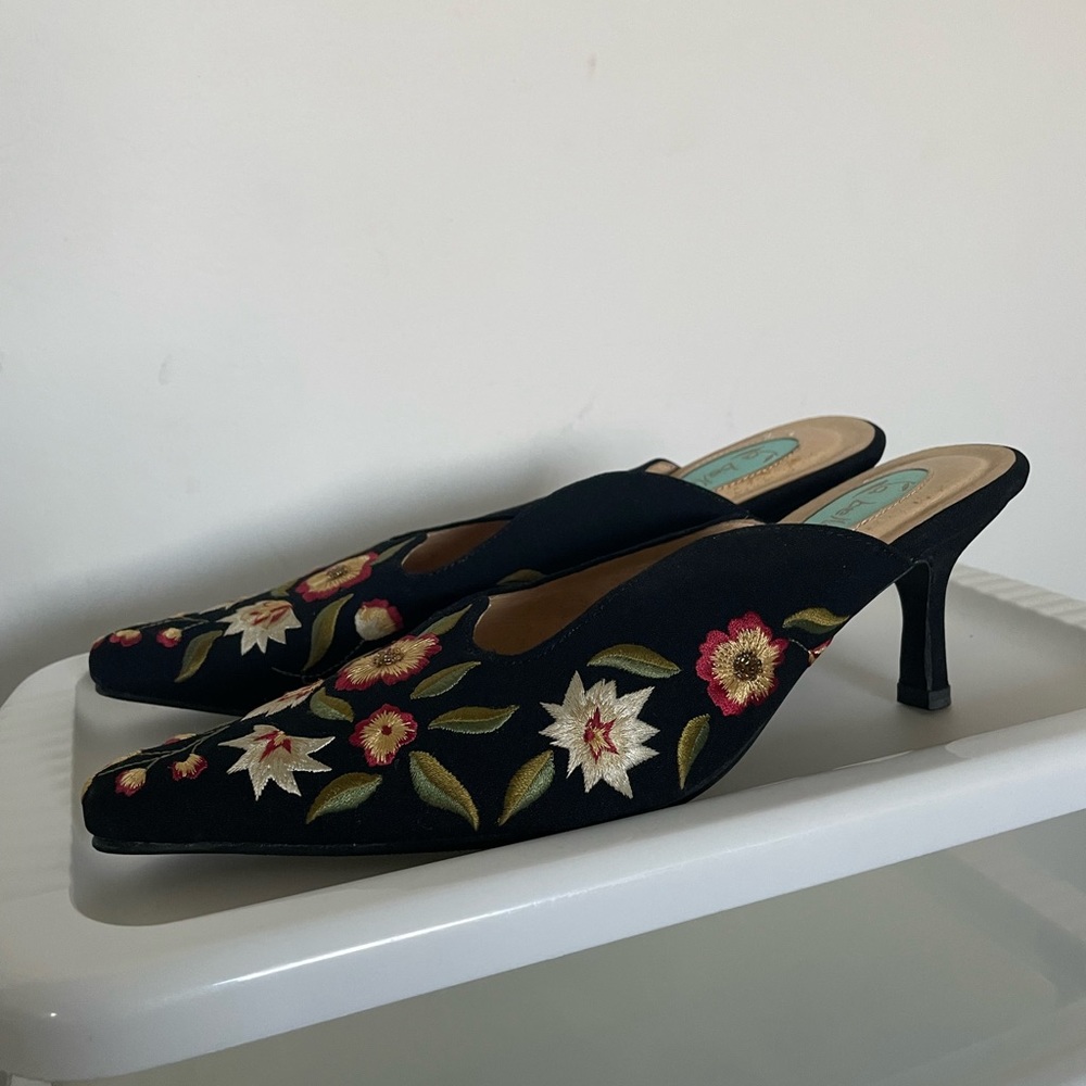 Vintage Floral Embroidered Open Heels